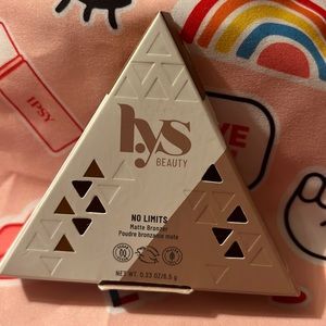 Lys beauty no limits Matte bronzer